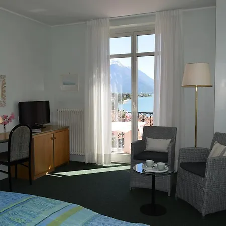 La Ξενοδοχείο 3*