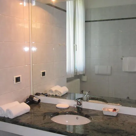 La Hotel 3*