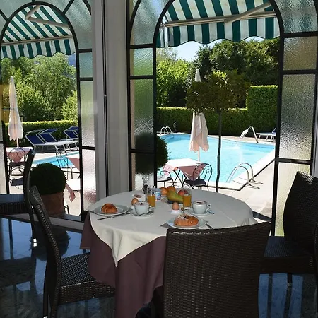 Hotel La 3*